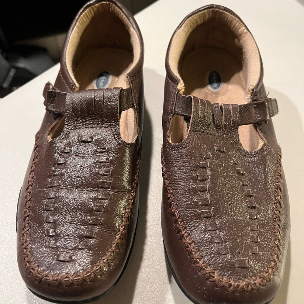 Brown Leather Womans  Shoes. 8w
